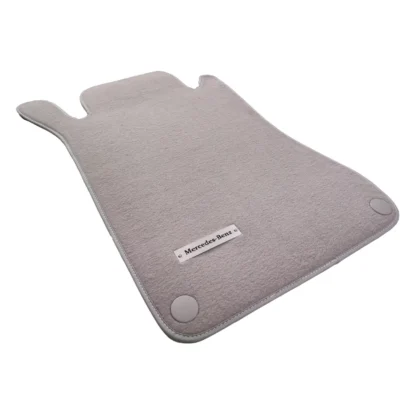 2005 w203 floor mat gray with logo